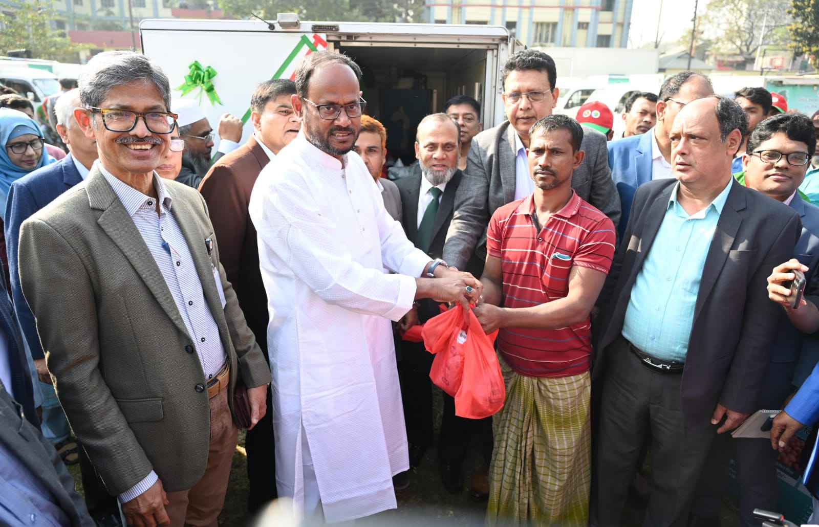 রমজানে ১০ লক্ষ পরিবারকে সুলভ মূল্যে প্রোটিন খাদ্য দেবে সরকার                                                              